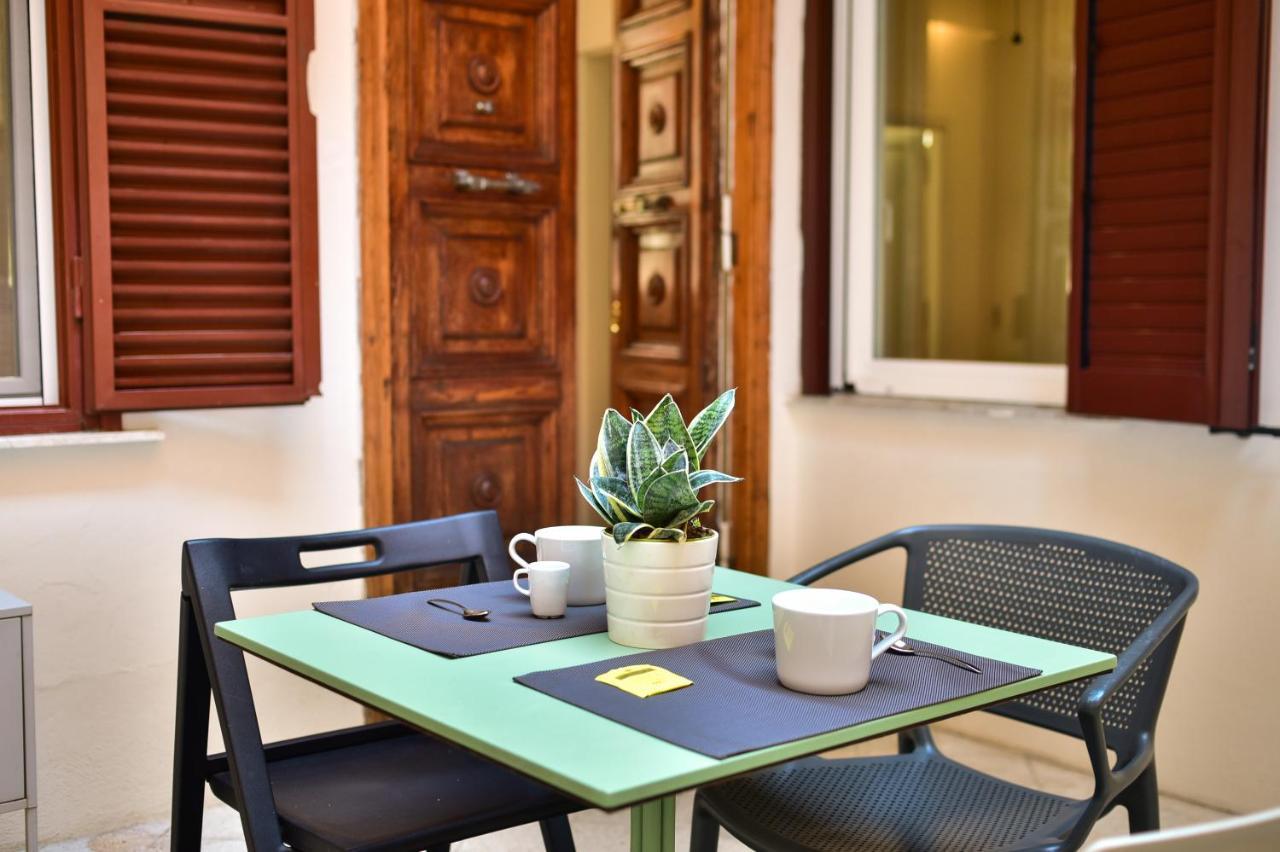 Paolina Boutique Apartment โรม ภายนอก รูปภาพ